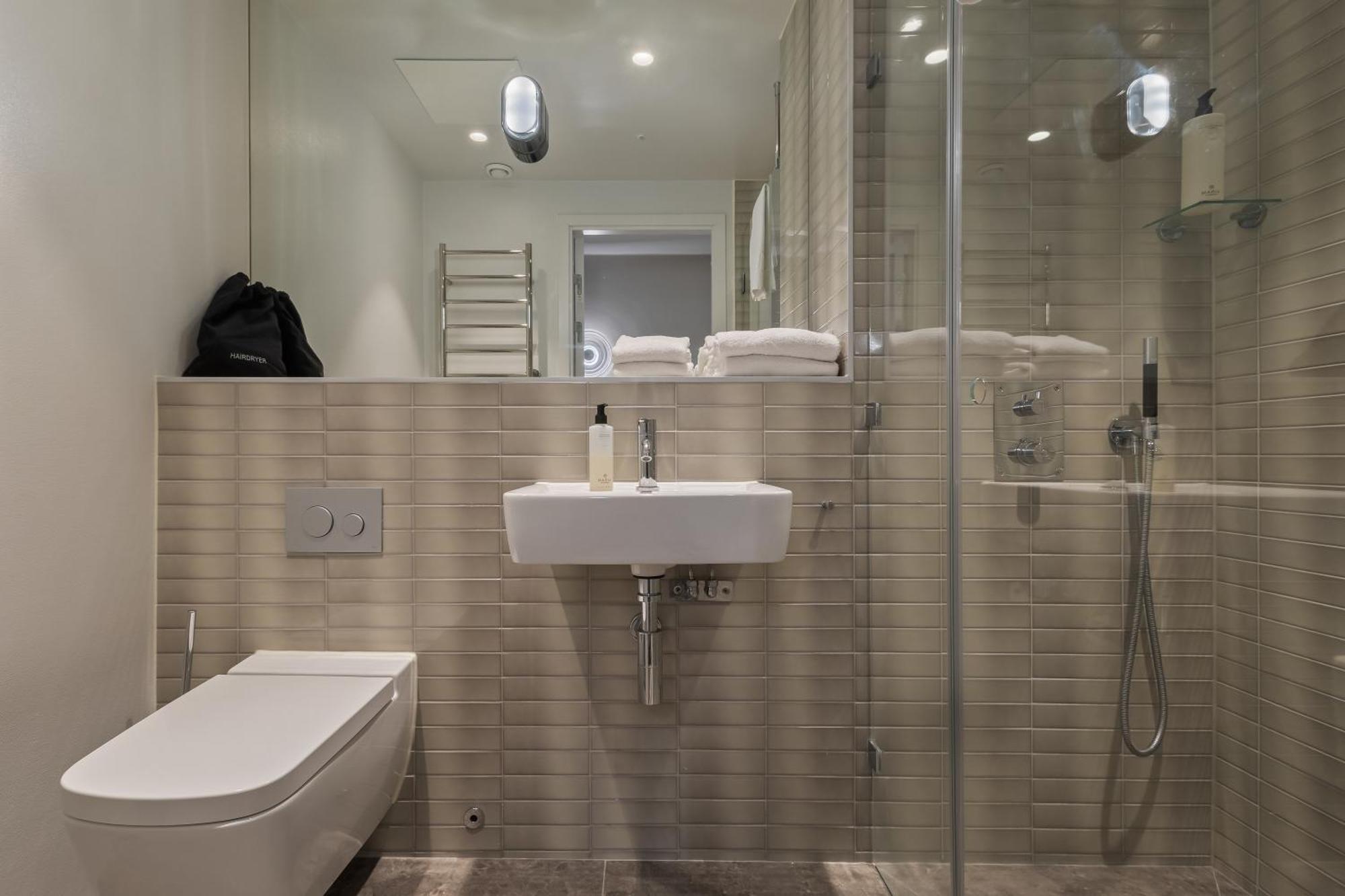 Unity Hammarby Sjoestad - A Studio Hotel Stockholm Exterior foto
